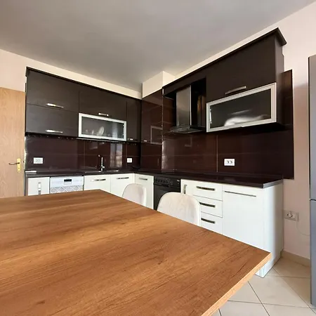 Zoja Apartment *